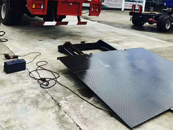 汽车升降尾板​出现故障时的维修方法